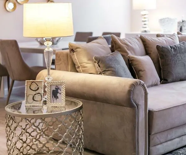 Apartment Luxury For Everyone - Hills Park Lux 1 *